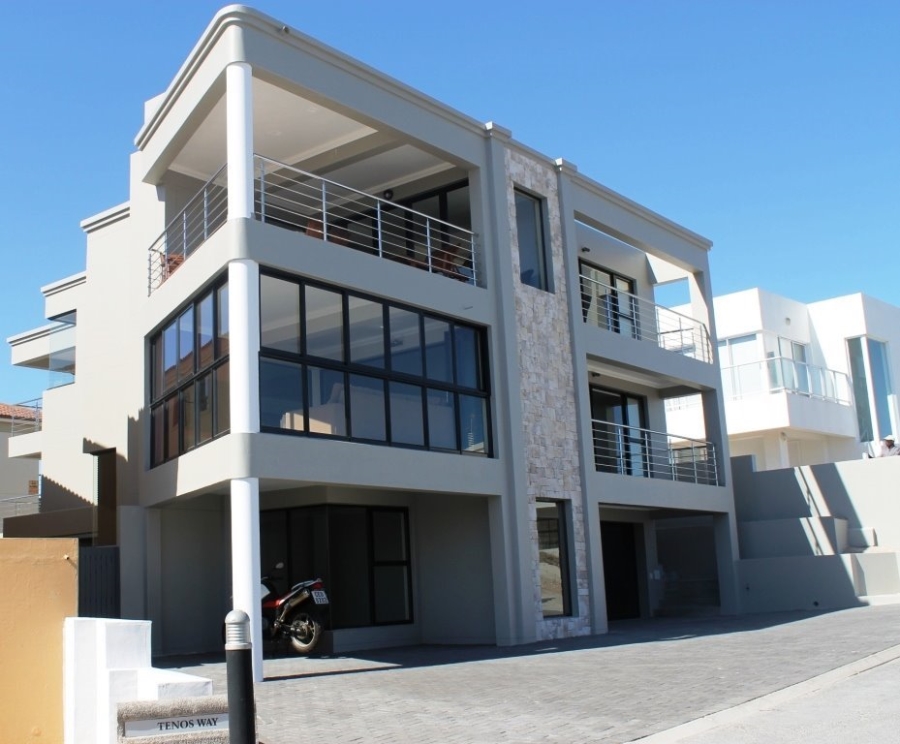 4 Bedroom Property for Sale in Calypso Beach Western Cape